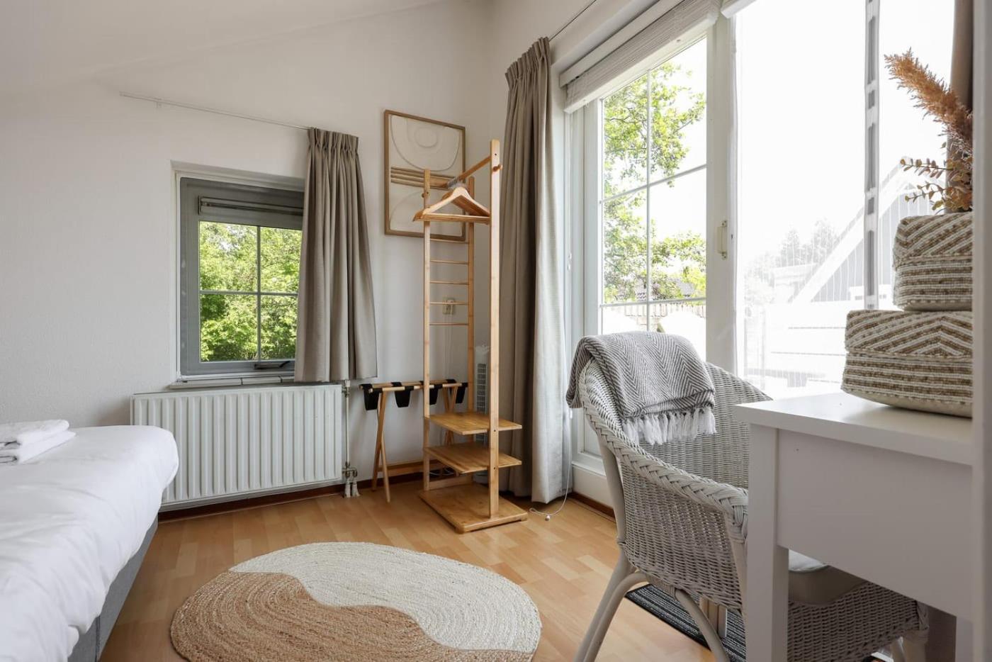 Hello Zeeland - Vakantiehuis De Elf Boompjes 64 Bruinisse Bagian luar foto