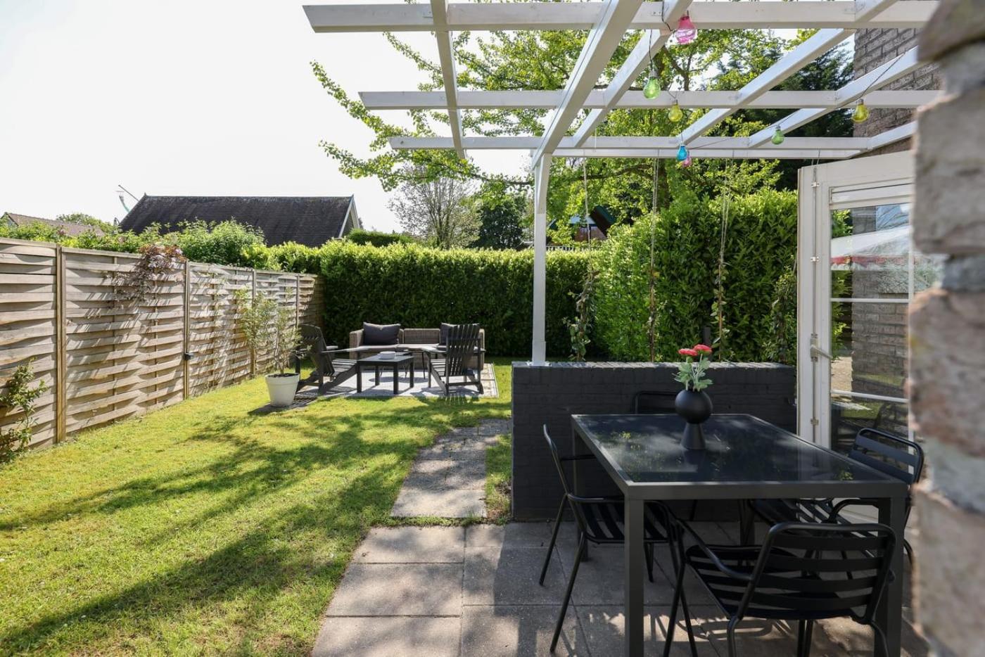 Hello Zeeland - Vakantiehuis De Elf Boompjes 64 Bruinisse Bagian luar foto