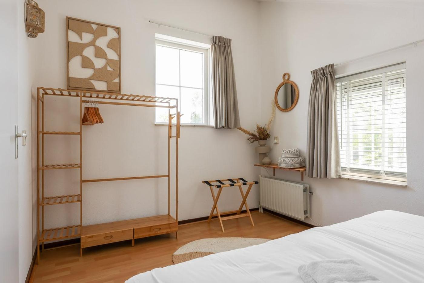 Hello Zeeland - Vakantiehuis De Elf Boompjes 64 Bruinisse Bagian luar foto