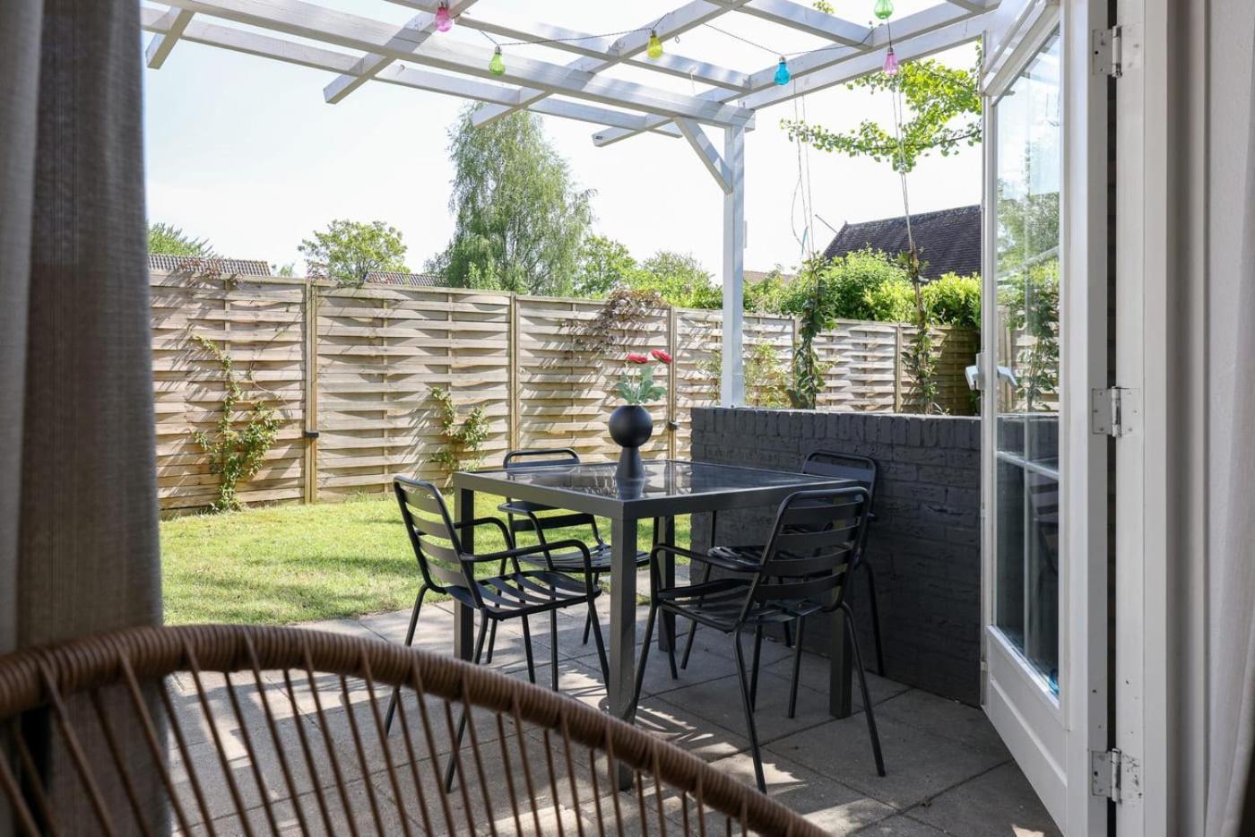 Hello Zeeland - Vakantiehuis De Elf Boompjes 64 Bruinisse Bagian luar foto