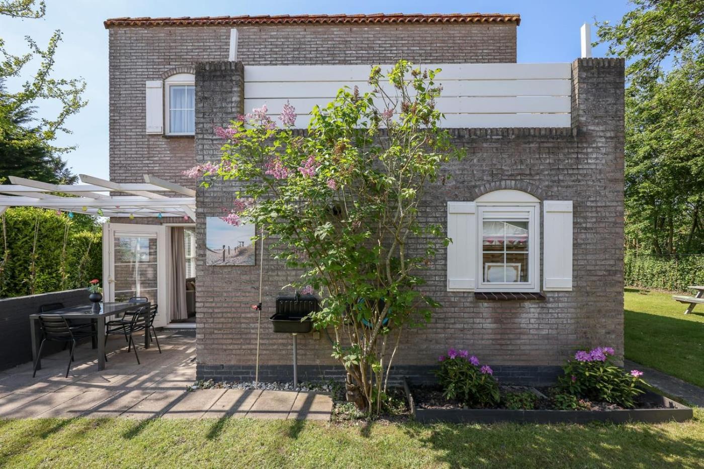 Hello Zeeland - Vakantiehuis De Elf Boompjes 64 Bruinisse Bagian luar foto