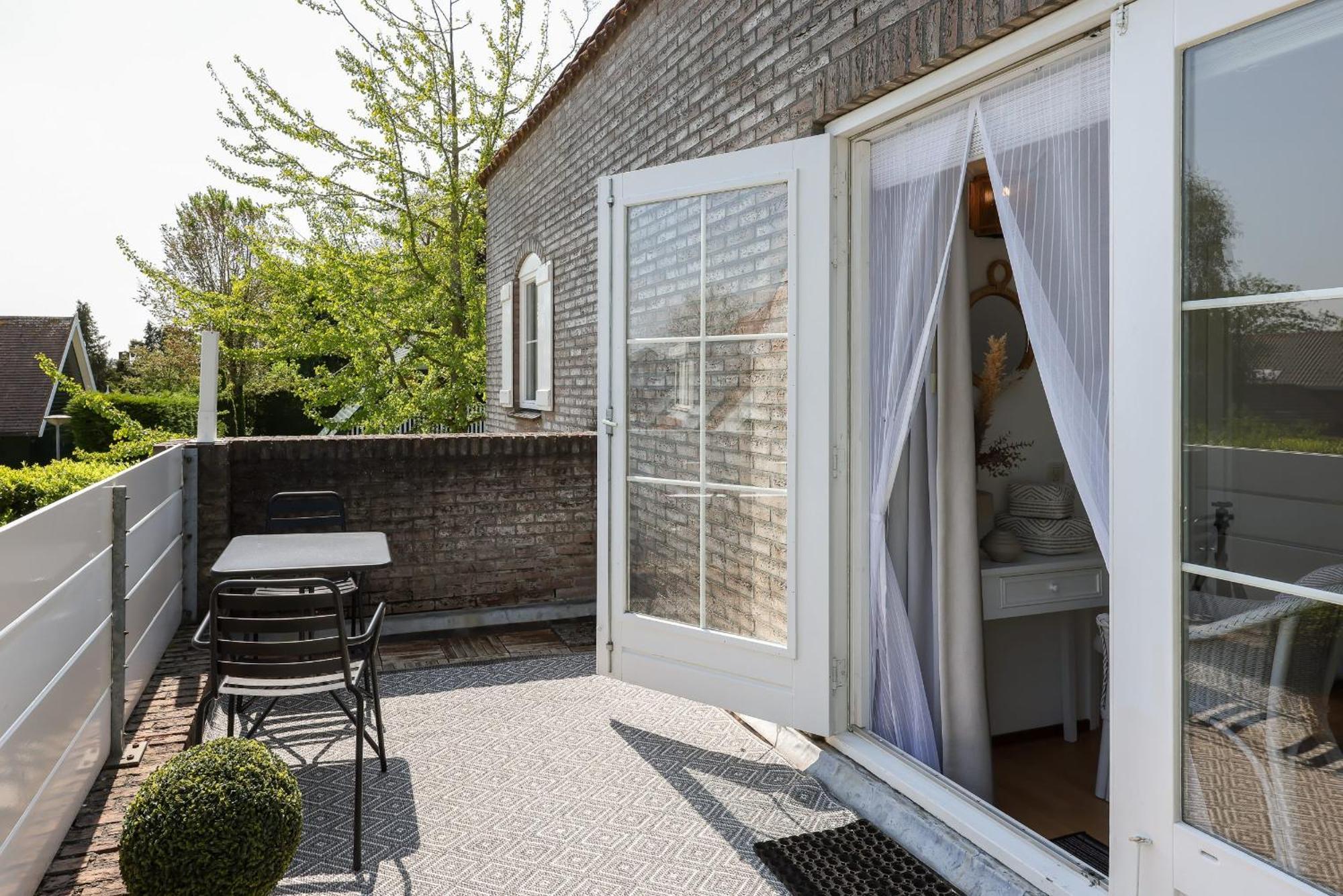 Hello Zeeland - Vakantiehuis De Elf Boompjes 64 Bruinisse Bagian luar foto